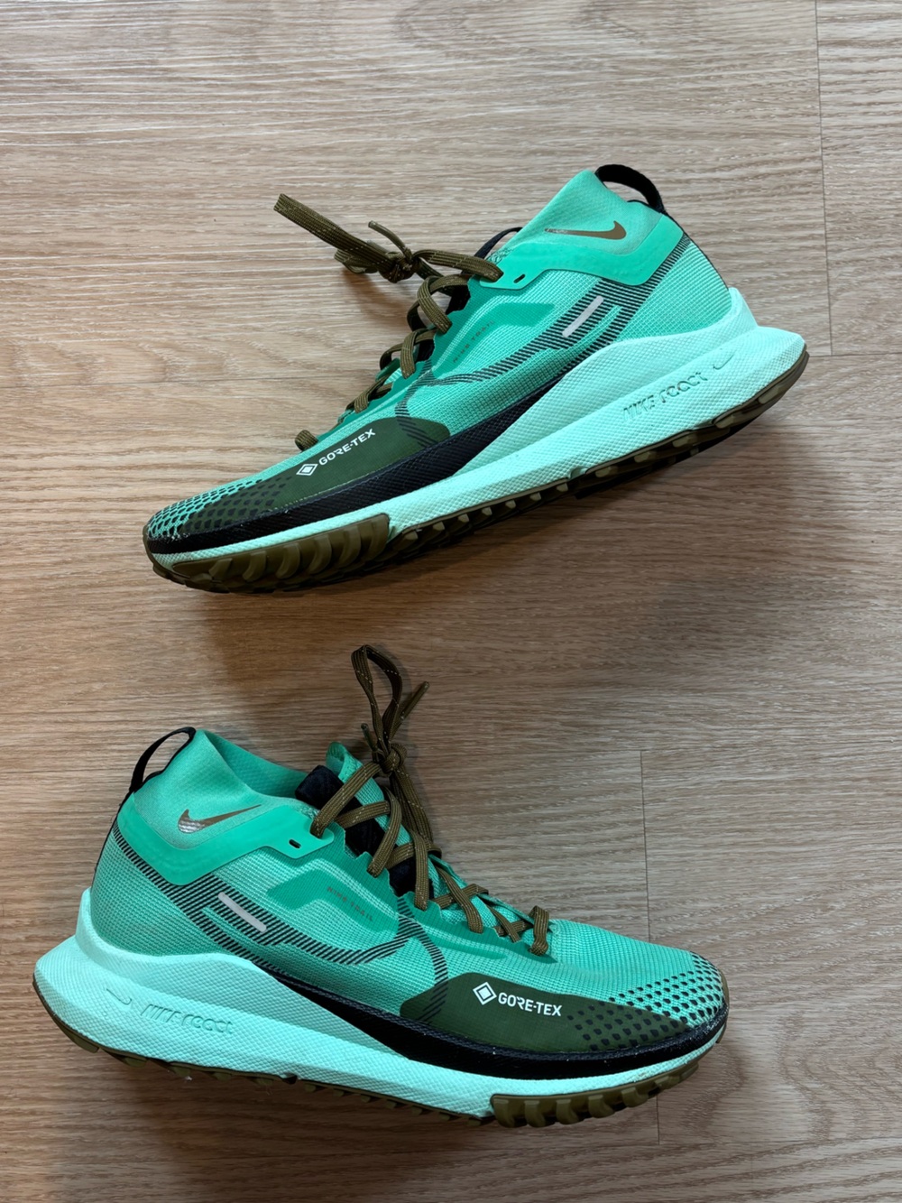 Nike Men’s Sz 8 React Pegasus Trail 4 Gore-Tex Sneaker Olive/Mint Color